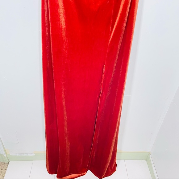 NWT Lovely Drew Square Neck Velvet Maxi Dress with Front Slit in Auburn Moon - Picture 4 of 8